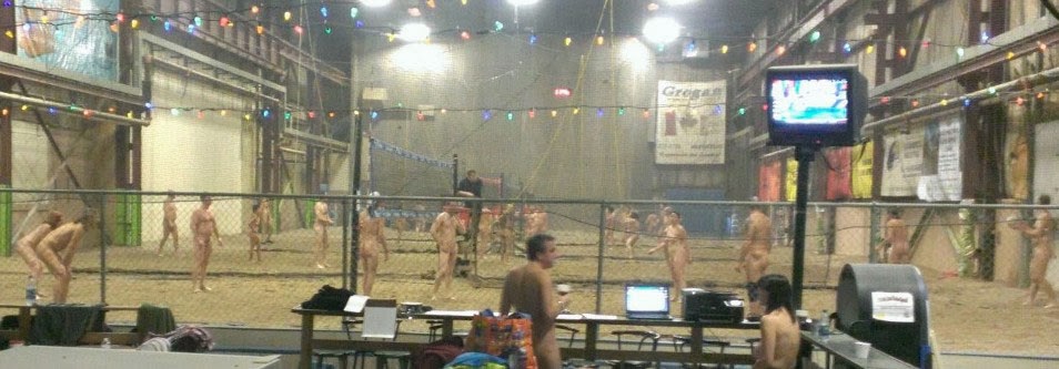 Nude Volley Ball